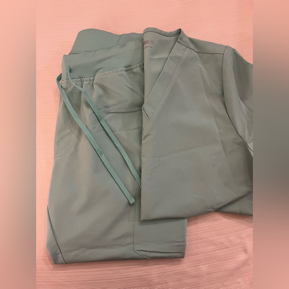 Mandala Mint Green Scrub Set